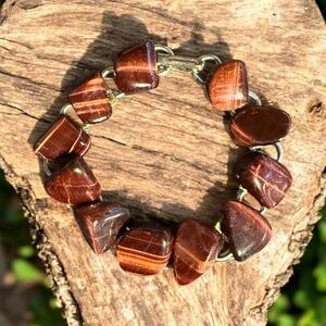 VTG Red Tigers Dragons Eye Bracelet Faceted Stones Courage Strength Protection